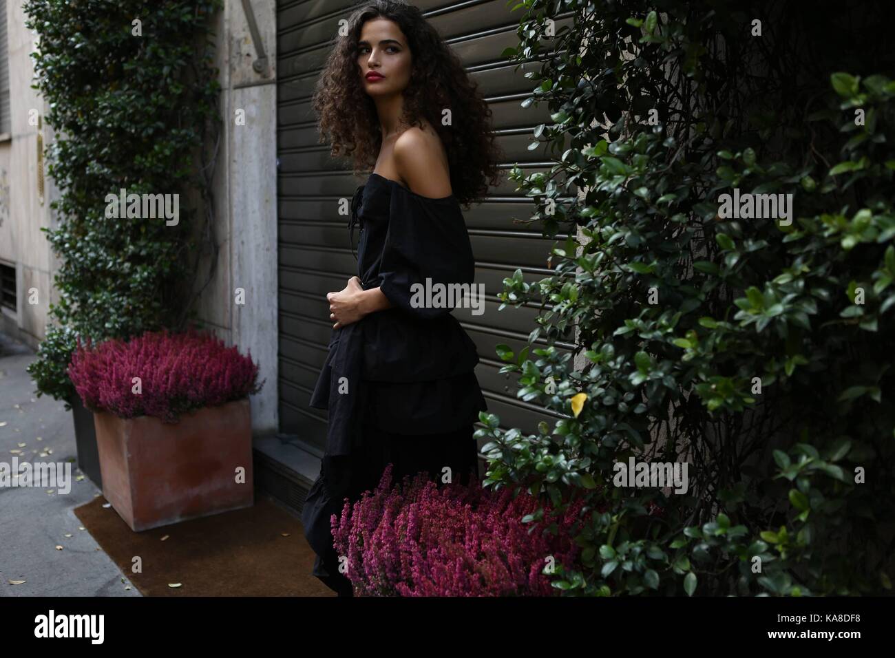 Chiara scelsi ponendo al di fuori di Dolce & Gabbana visualizza durante la Fashion Week di Milano - 24 settembre , 2017 - foto: pista manhattan/valentina ranieri ***per solo uso editoriale*** | verwendung weltweit Foto Stock