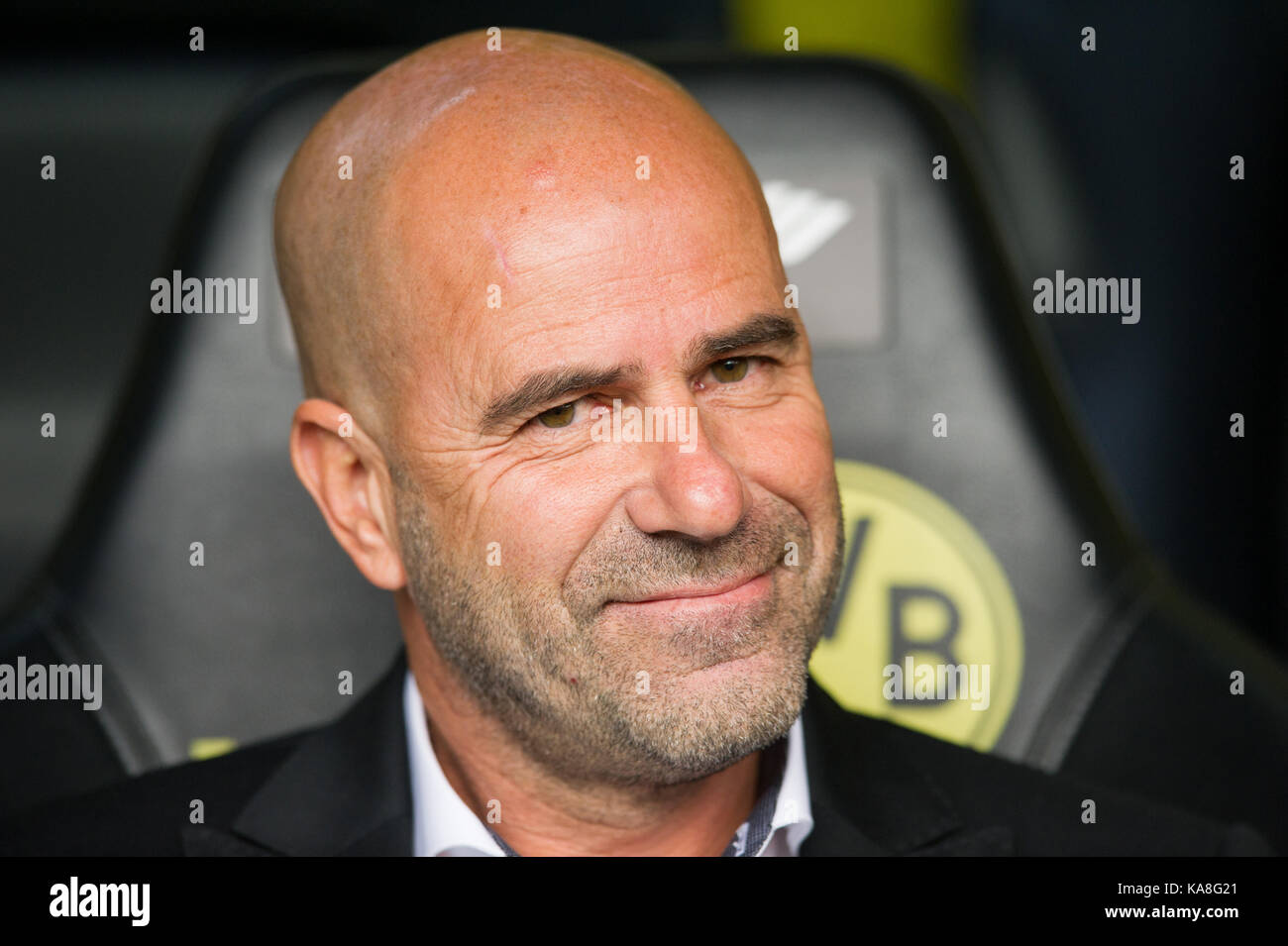 Dortmund, Deutschland. 23 Sep, 2017. trainer peter bosz (DO), fussball 1. Bundesliga, 6. spieltag, Borussia Dortmund (DO) - borussia monchengladbach (mg) 6:1, am 23.09.2017 a Dortmund/ Deutschland. | verwendung weltweit credito: dpa/alamy live news Foto Stock