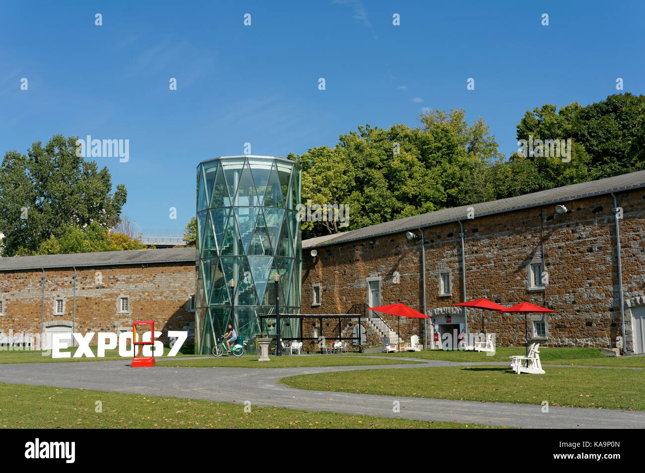 Cortile e ingresso al Museo Stewart o Musee Stewart in Parc parco Jean-Drapeau su Saint Helen's Island, Montreal, Quebec, Canada Foto Stock