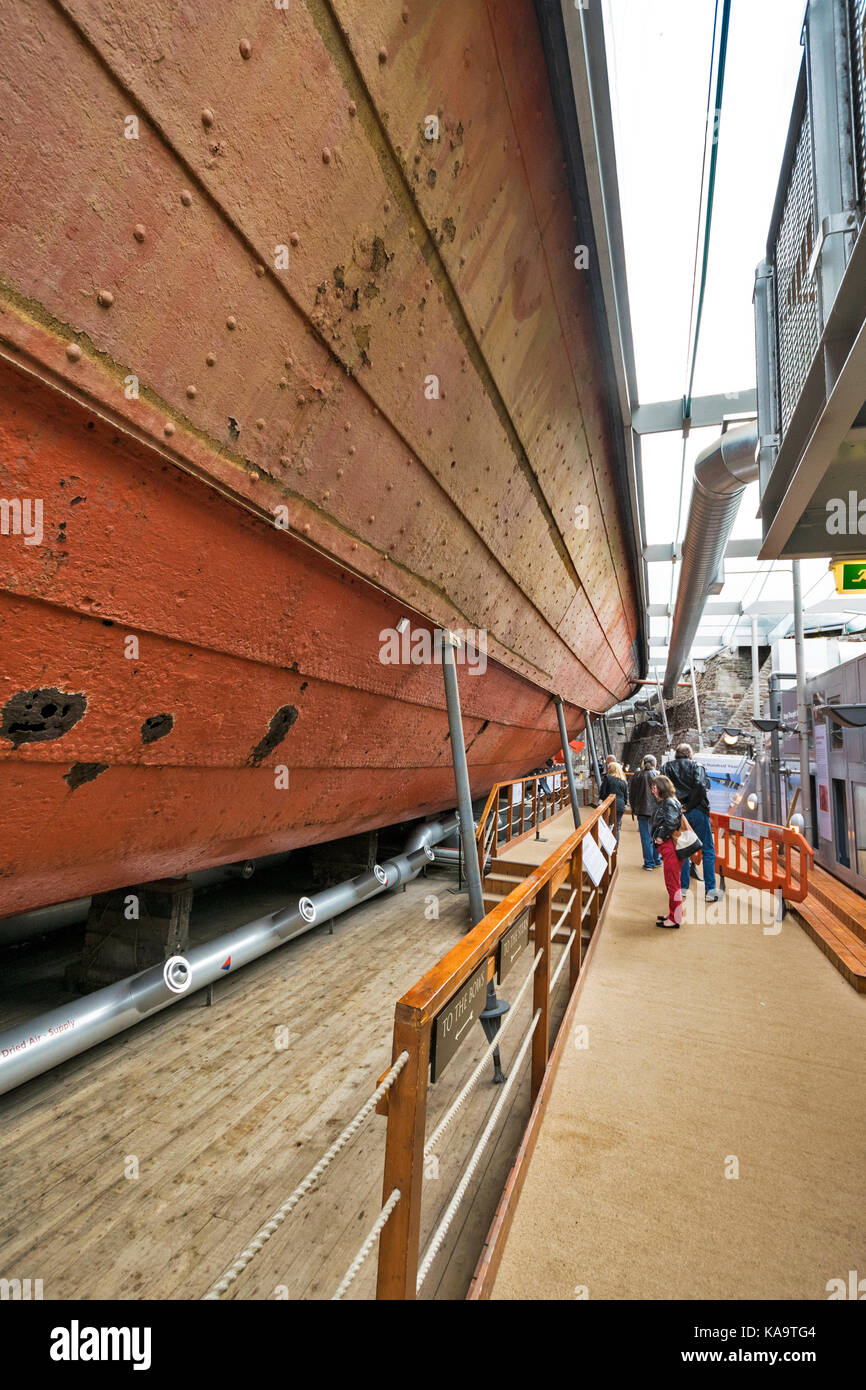 BRISTOL Inghilterra centro porto sul fiume Avon A HOTWELLS DOCKSIDE IL WESTERN DOCKYARD BRUNELS SS GRAN BRETAGNA le piastre in ferro dello scafo Foto Stock