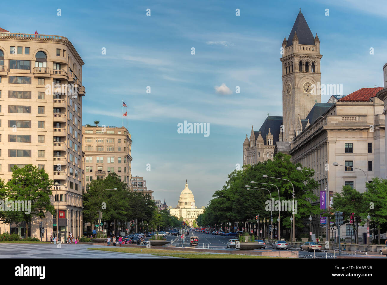 Pennsylvania Avenue e il Capitol Building al tramonto a Washington DC Foto Stock