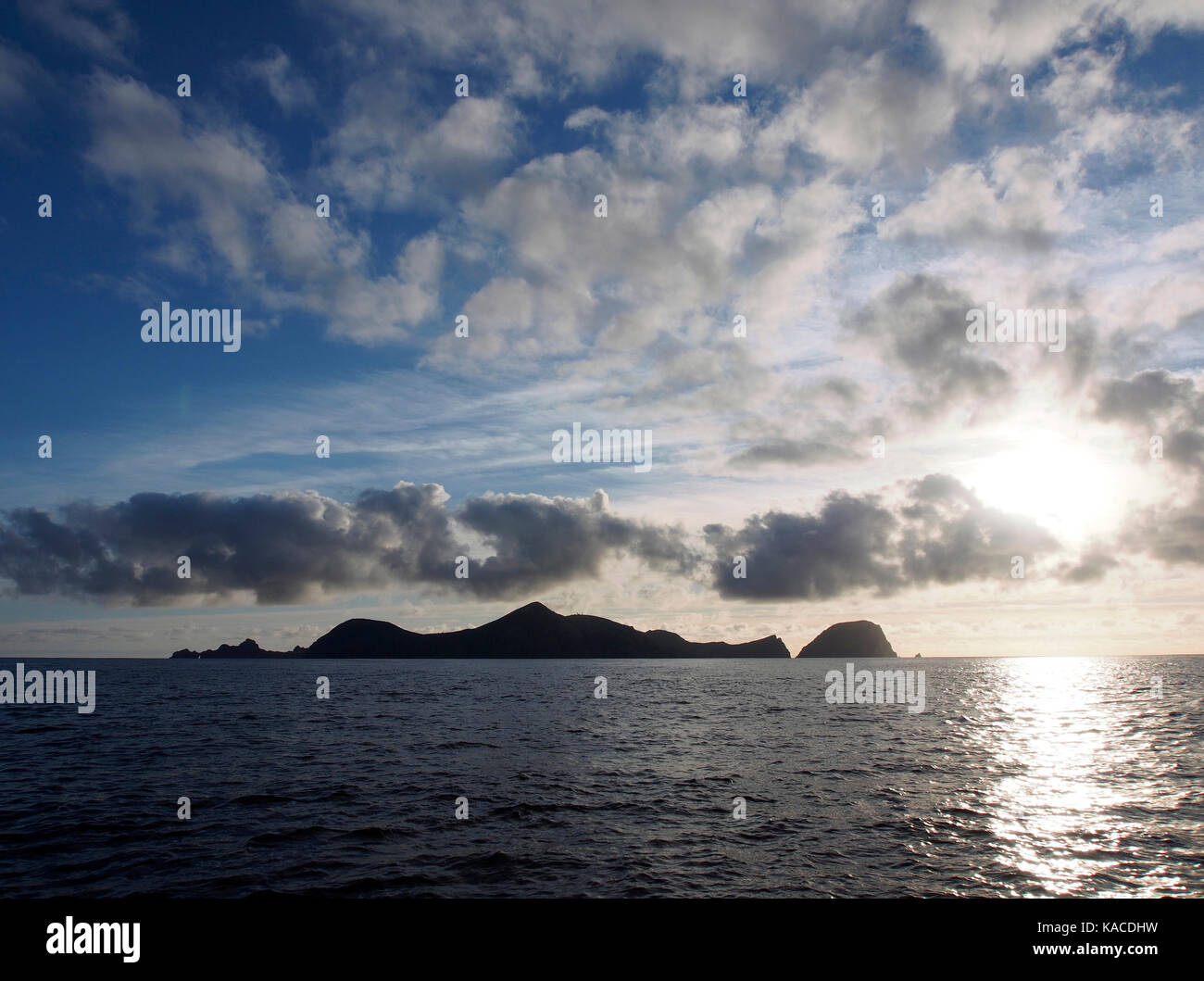Nel tardo pomeriggio vista di Hirta, Soay e Dun da Boreray, St Kilda, Scozia Foto Stock