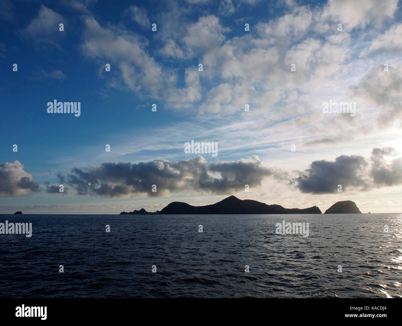 Nel tardo pomeriggio vista di Hirta, Soay e Dun da Boreray, St Kilda, Scozia Foto Stock