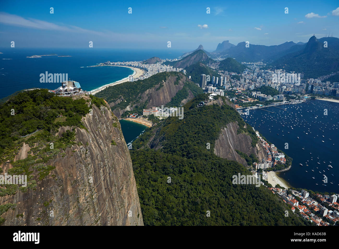 Pan di zucchero (Pão de Açúcar), Spiaggia di Copacabana, e Botafogo, Rio de Janeiro, Brasile, Sud America - aereo Foto Stock Pan di zucchero (Pão de Açúcar), Spiaggia di Copacabana, e Botafogo, Rio de Janeiro, Brasile, Sud America - aereo Foto Stock