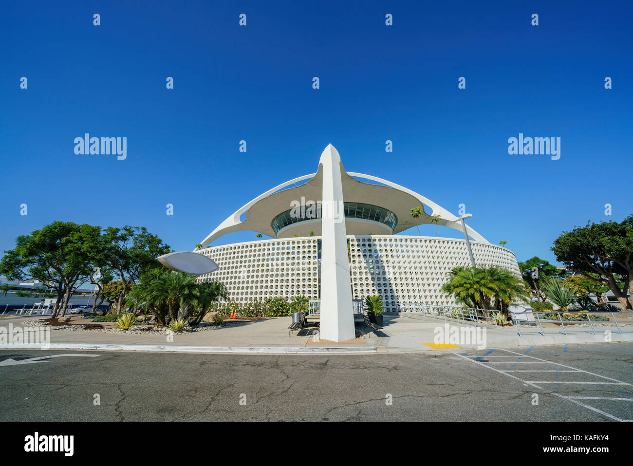 Vista esterna di lax tema edificio sulla mattina di Los Angeles, california, Stati Uniti Foto Stock