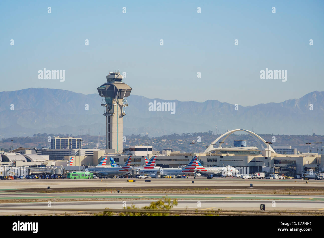 Los Angeles, sep 24: aereo battenti in su e in giù del trafficato aeroporto internazionale di Los Angeles il Sep 24, 2017 a Los Angeles, california, Regno stat Foto Stock