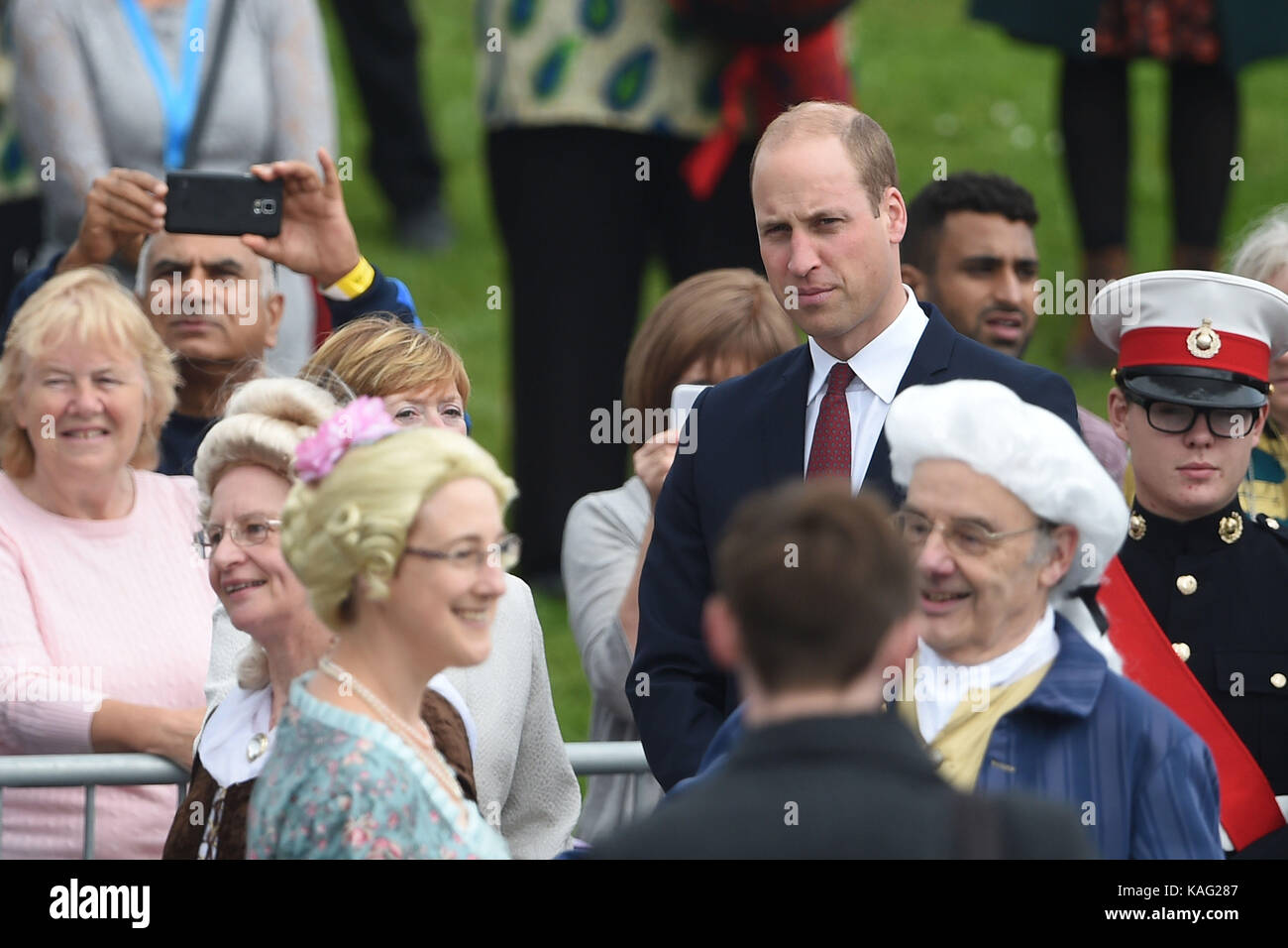 Il duca di cambridge durante una visita a Milton Keynes è salito a unire le celebrazioni per il cinquantesimo anniversario di Milton Keynes. Foto Stock