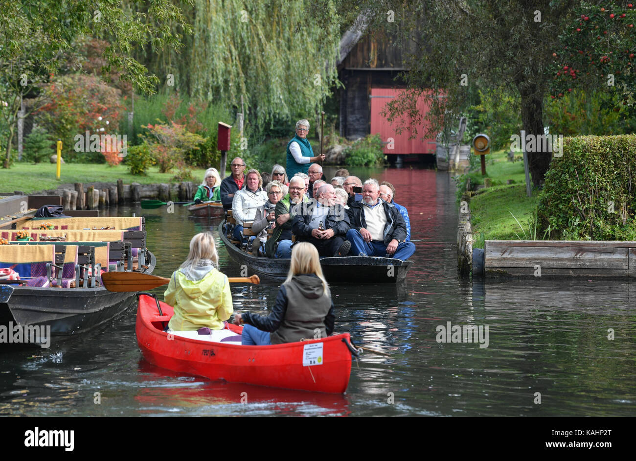 Lehde, Germania. 23 Sep, 2017. lehdefest festival in spreewald (foresta di Sprea) villaggio di lehde, Germania, 23 settembre 2017. Credito: Patrick pleul/dpa-zentralbild/zb/dpa/alamy live news Foto Stock