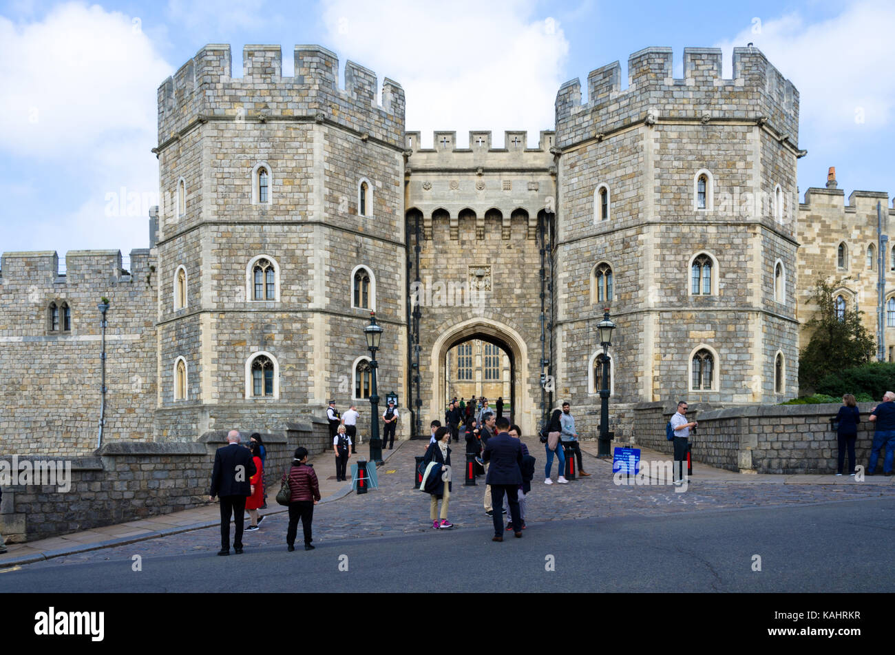 Cancello di ingresso nel Castello di Windsor sulla Collina del Castello di Windsor, Regno Unito. Foto Stock