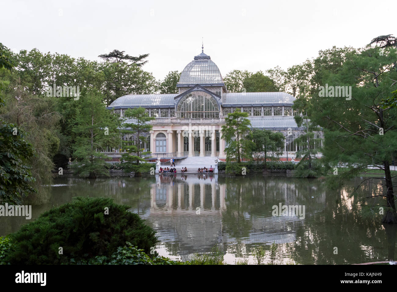 Il palazzo di cristallo (palacio de Cristal) nel parco del Retiro di Madrid, Spagna. Foto Stock
