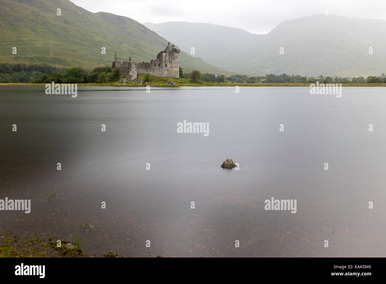 Kilchurn Castle, rovinato la struttura su una penisola rocciosa in Loch Awe, in Argyll and Bute, Scozia. Foto Stock