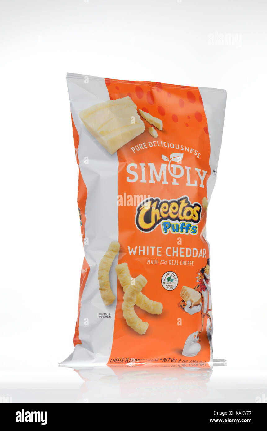 Borsa di Frito-Lay semplicemente Cheetos formaggio bignè Foto Stock