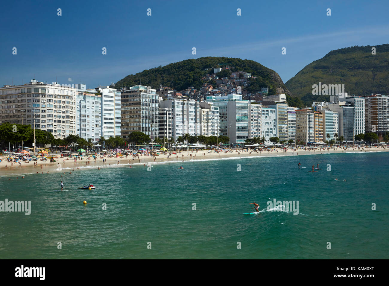 Appartamenti e Copacabana Beach, Rio de Janeiro, Brasile, Sud America Foto Stock