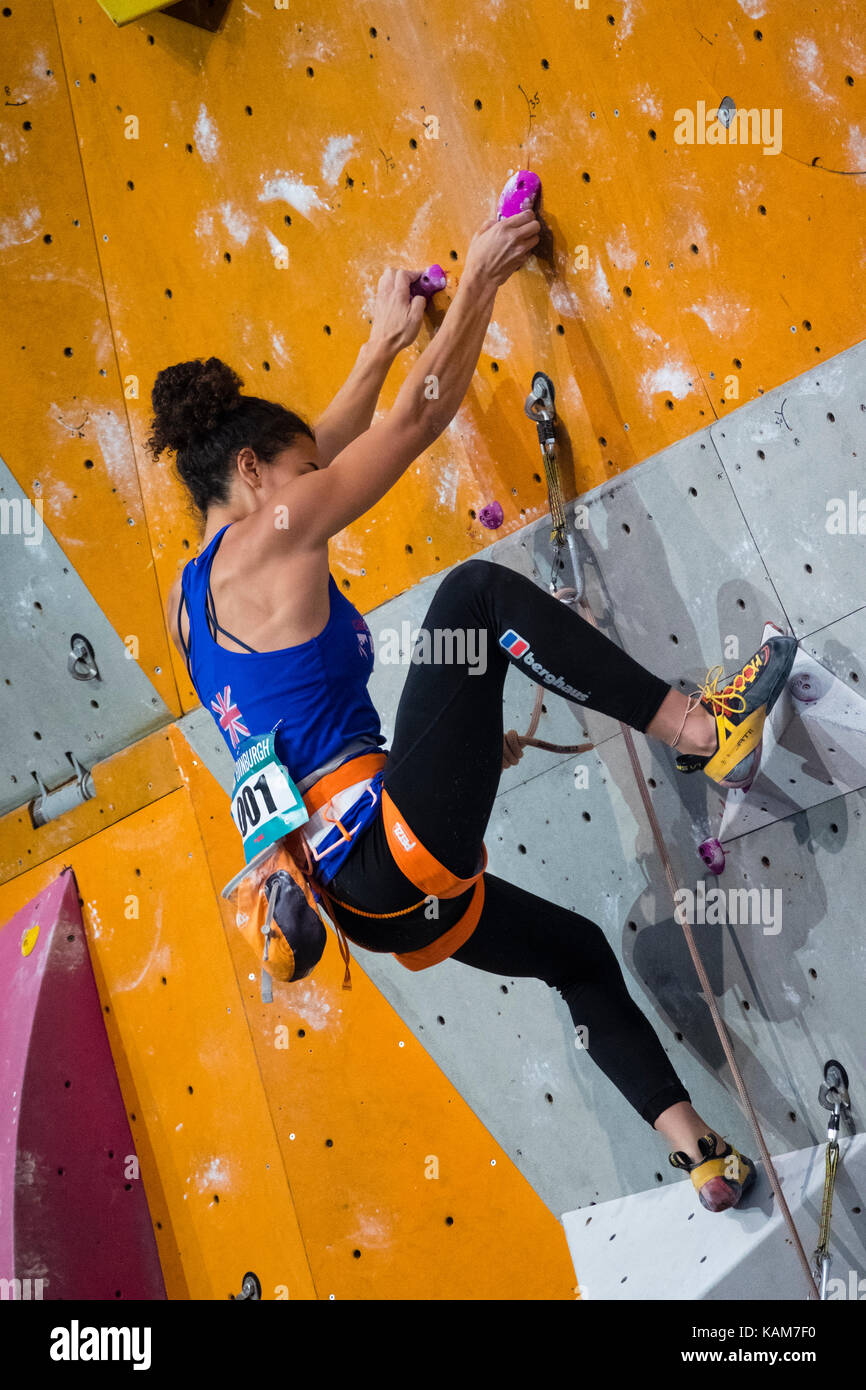 Molly thompson-Smith di gran bretagna compete nel condurre le donne semi- finale alla federazione internazionale di arrampicata sportiva (ifsc) World Cup 2017 in pronto soccorso Foto Stock