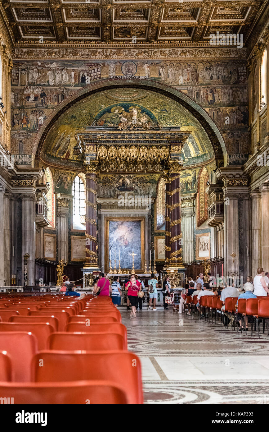 Vista interna della Basilica Papale di Santa Maria Maggiore Foto Stock