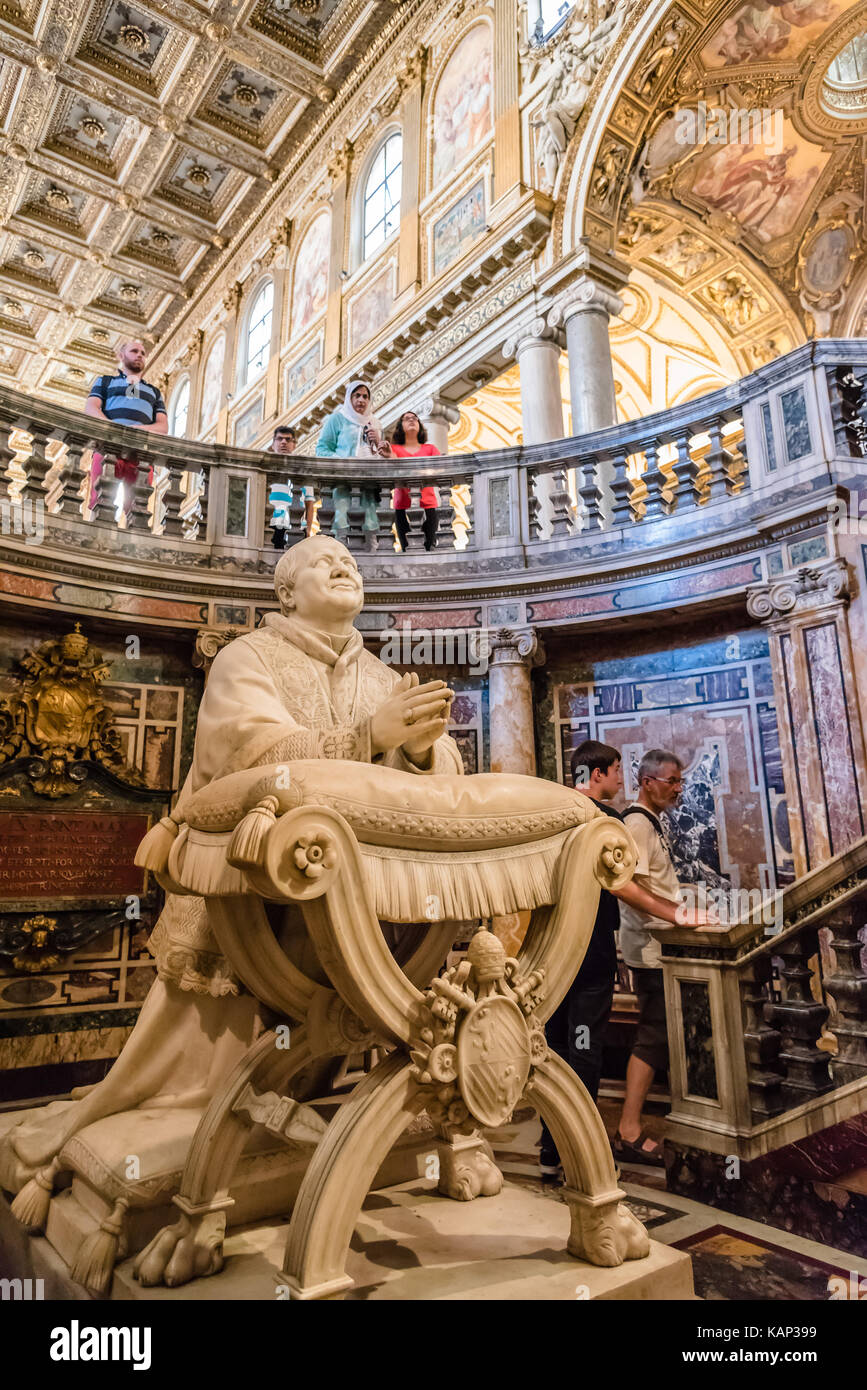 Vista interna della Basilica Papale di Santa Maria Maggiore Foto Stock