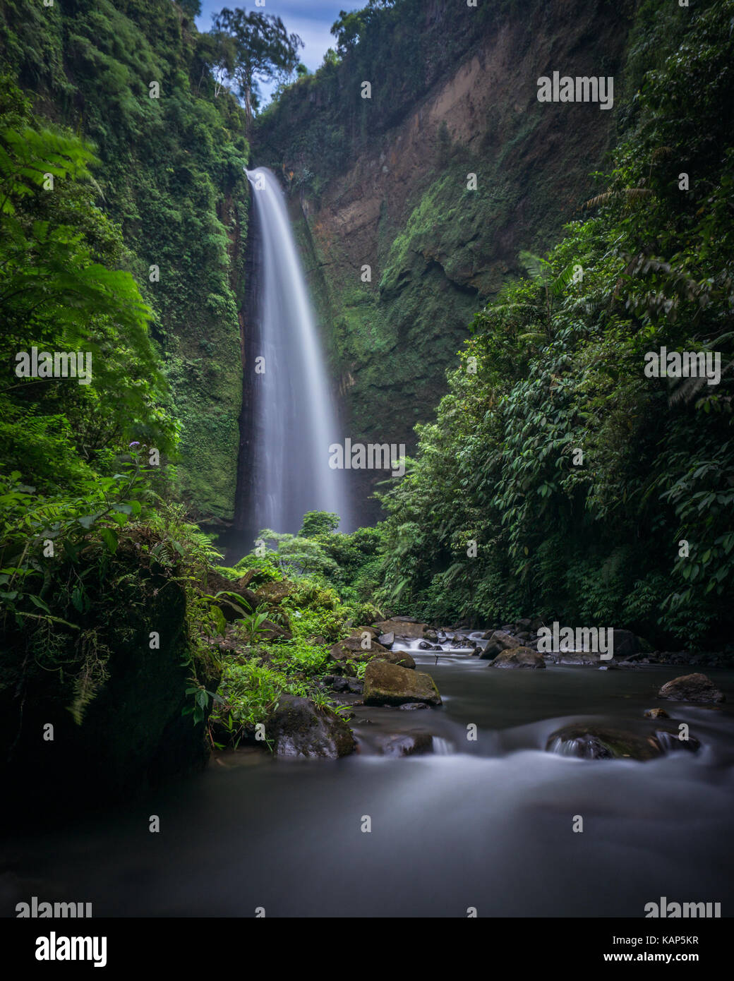 Cascata in Giava Est Indonesia Foto Stock