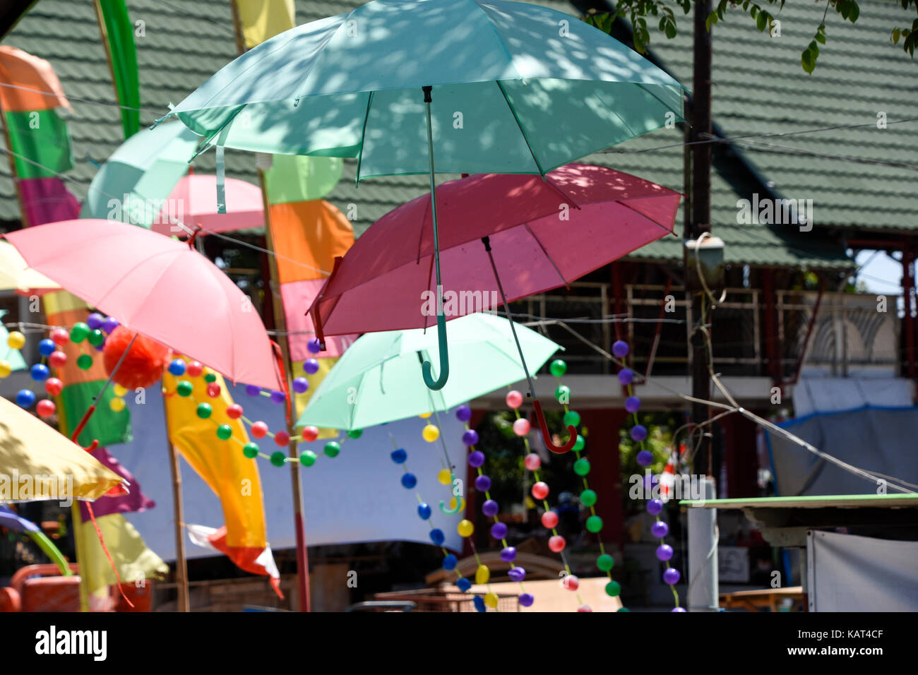 Display ombrello presso il villaggio di Rainbow in semerang, INDONESIA Foto Stock