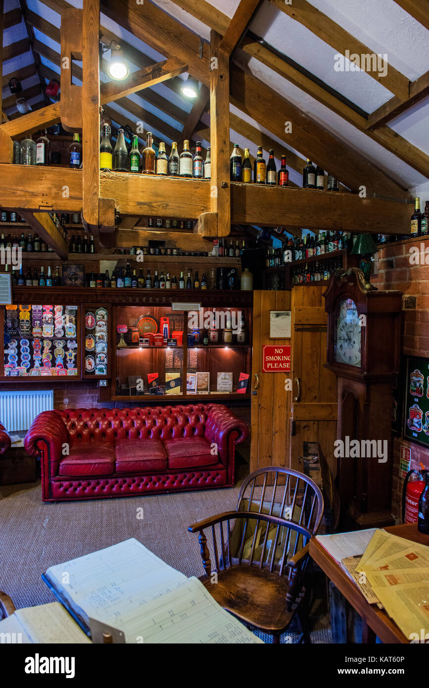 Batemans birreria ha guadagnato una reputazione altissima per la premiata birre artigianali. Le immagini sono state scattate con permesso mentre in un tour guidato. Foto Stock
