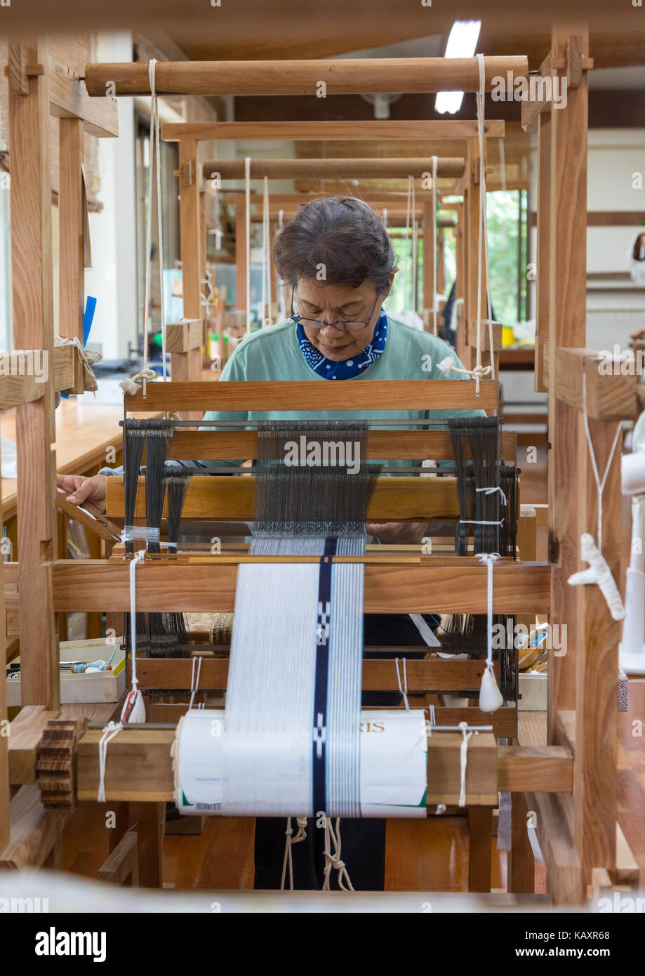 Laboratorio di tessitura, Isole Yaeyama, Isola di Taketomi, Giappone Foto Stock