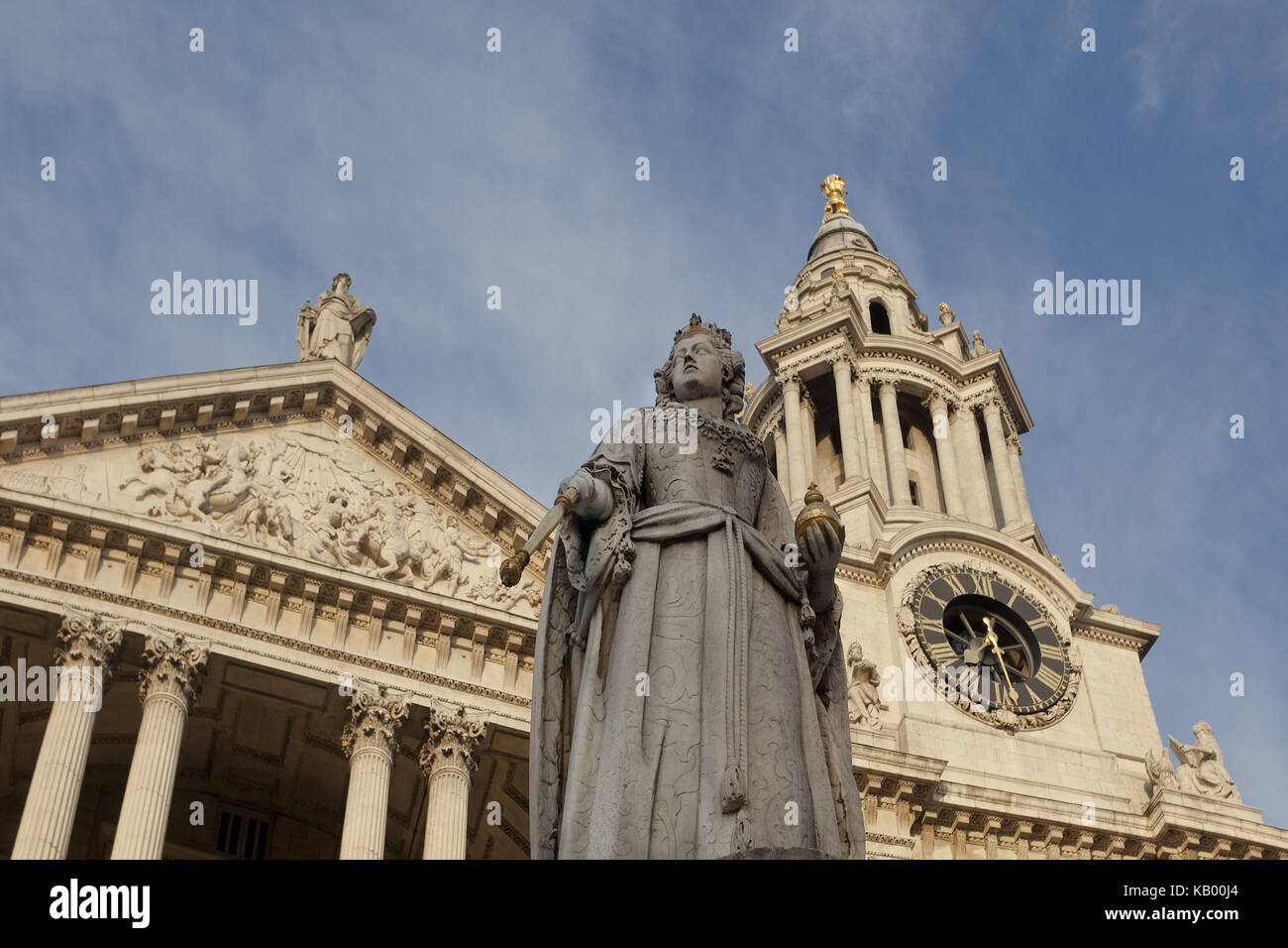 Gran Bretagna, Londra, Cattedrale di San Paolo, la statua della Regina Anna, Foto Stock