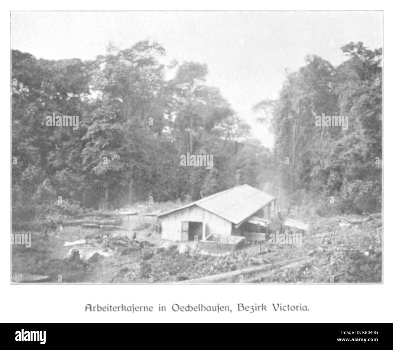 Questa immagine tratta dalla pubblicazione *WOHLTMANN* del 1904 illustra la Arbeiterkaserne (caserma dei lavoratori) a Oechelhausen, situata nel quartiere di Viktoria, che mostra progetti architettonici dei primi anni del XX secolo per i lavoratori delle abitazioni. Foto Stock