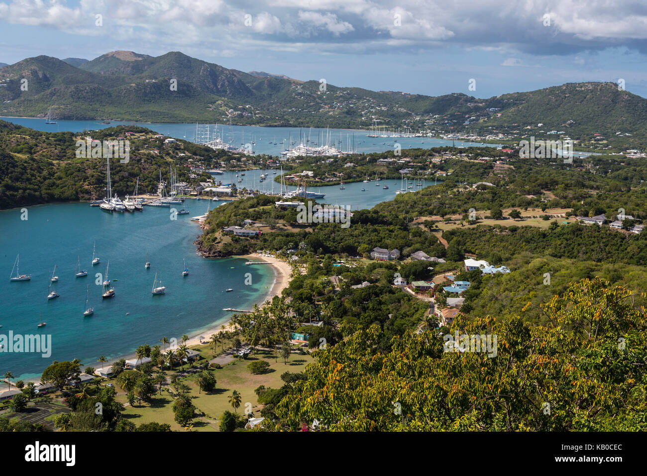 Antigua. Vista da Shirley Heights, guardando verso Freeman's Bay, galeone Beach, e Nelson's Dockyard. Foto Stock