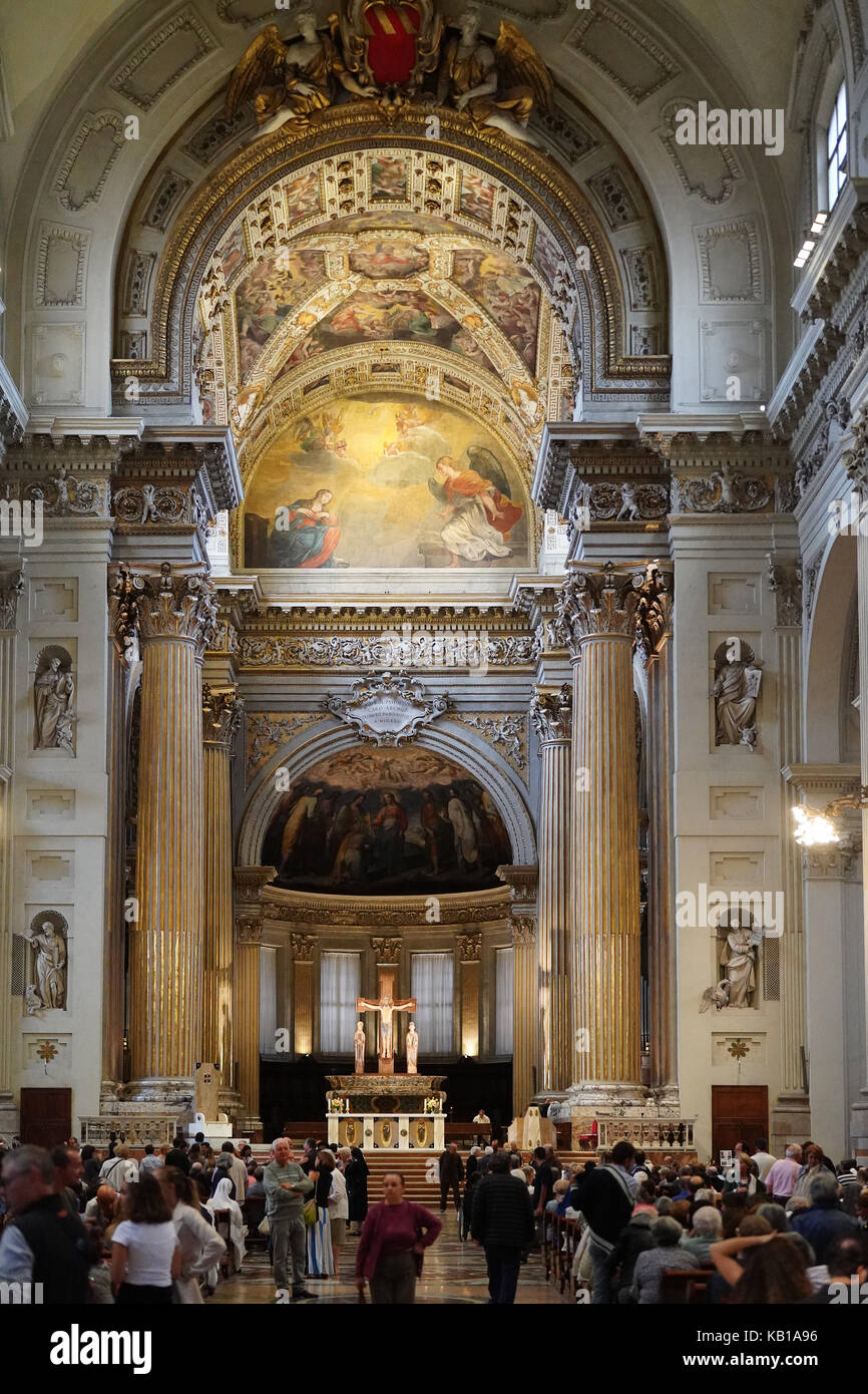 Una vista all'interno della cattedrale di san pietro di bologna. da una serie di foto di viaggio in Italia. photo Data: sabato, 16 settembre 2017. photo credit sho Foto Stock