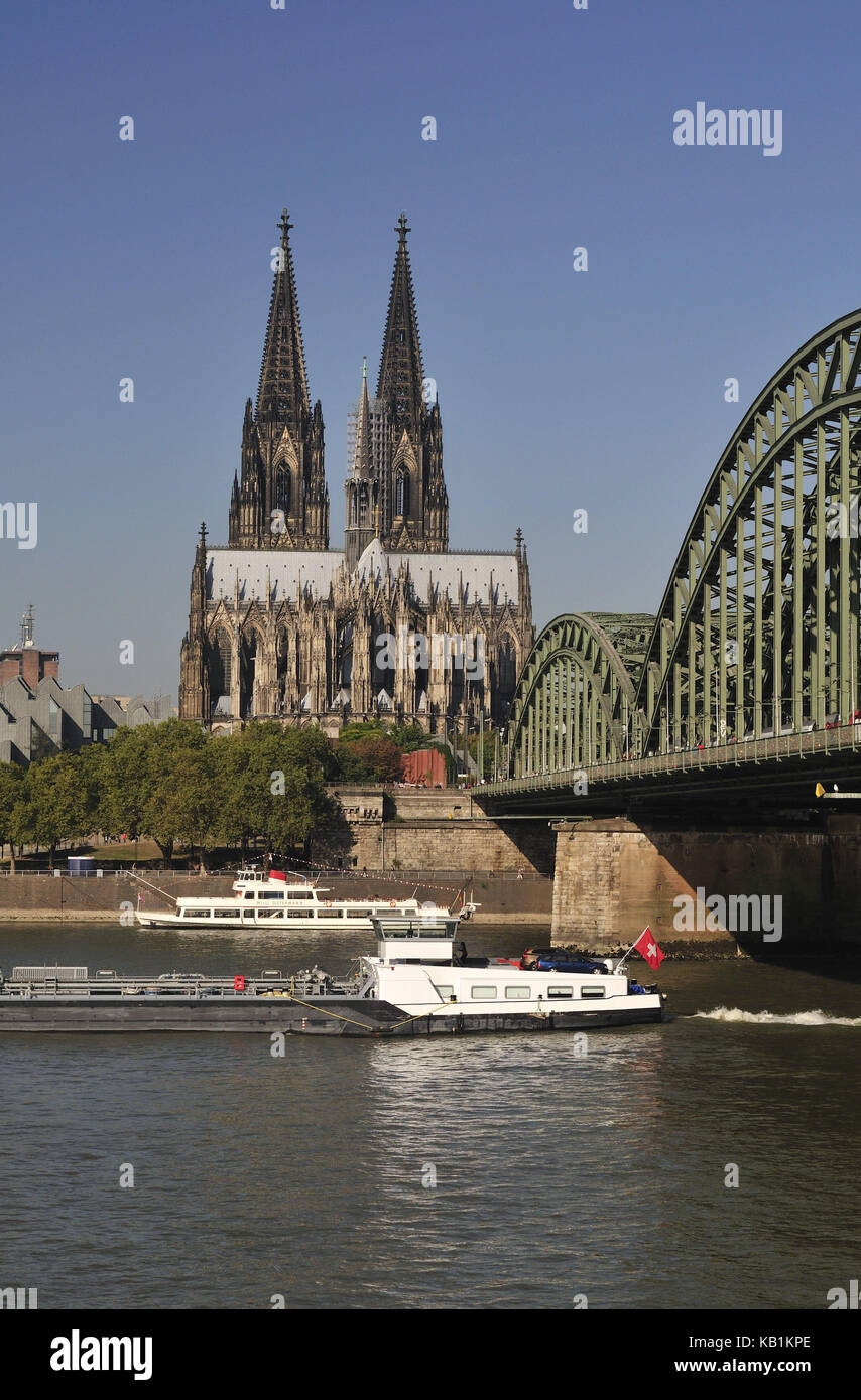 Germania, Renania settentrionale-Vestfalia, Colonia, città, Reno e cattedrale, Hohenzollernbrücke, nave interna, Foto Stock