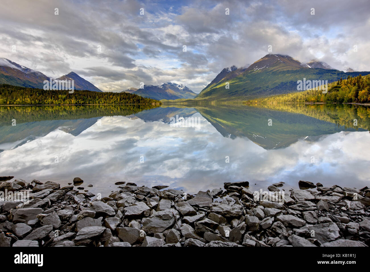 Nord America, USA, Alaska centro sud, penisola di Kenai, chugach National Forest, lago di montagna, il paesaggio di montagna, Chugach Mountains, Foto Stock