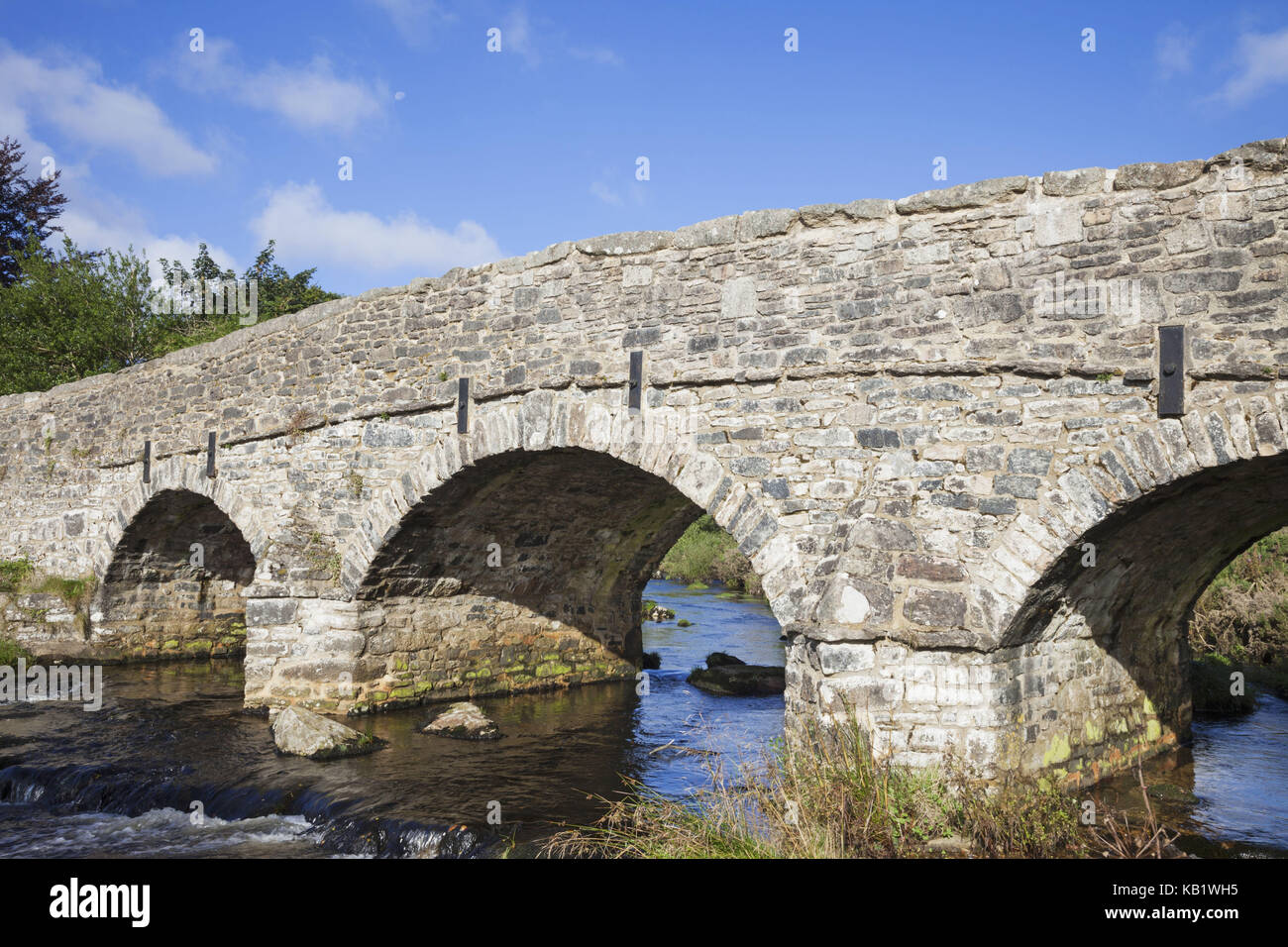 Inghilterra, Devon e Dartmoor, ponte di pietra vicino due ponti, Foto Stock