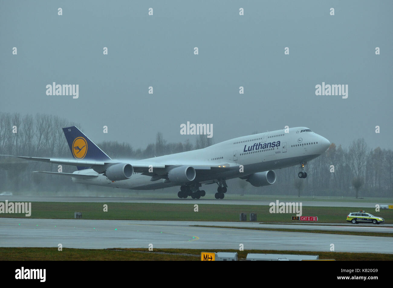 Aviazione civile, aria liner, pista, la fase di avviamento, intemperie Foto Stock
