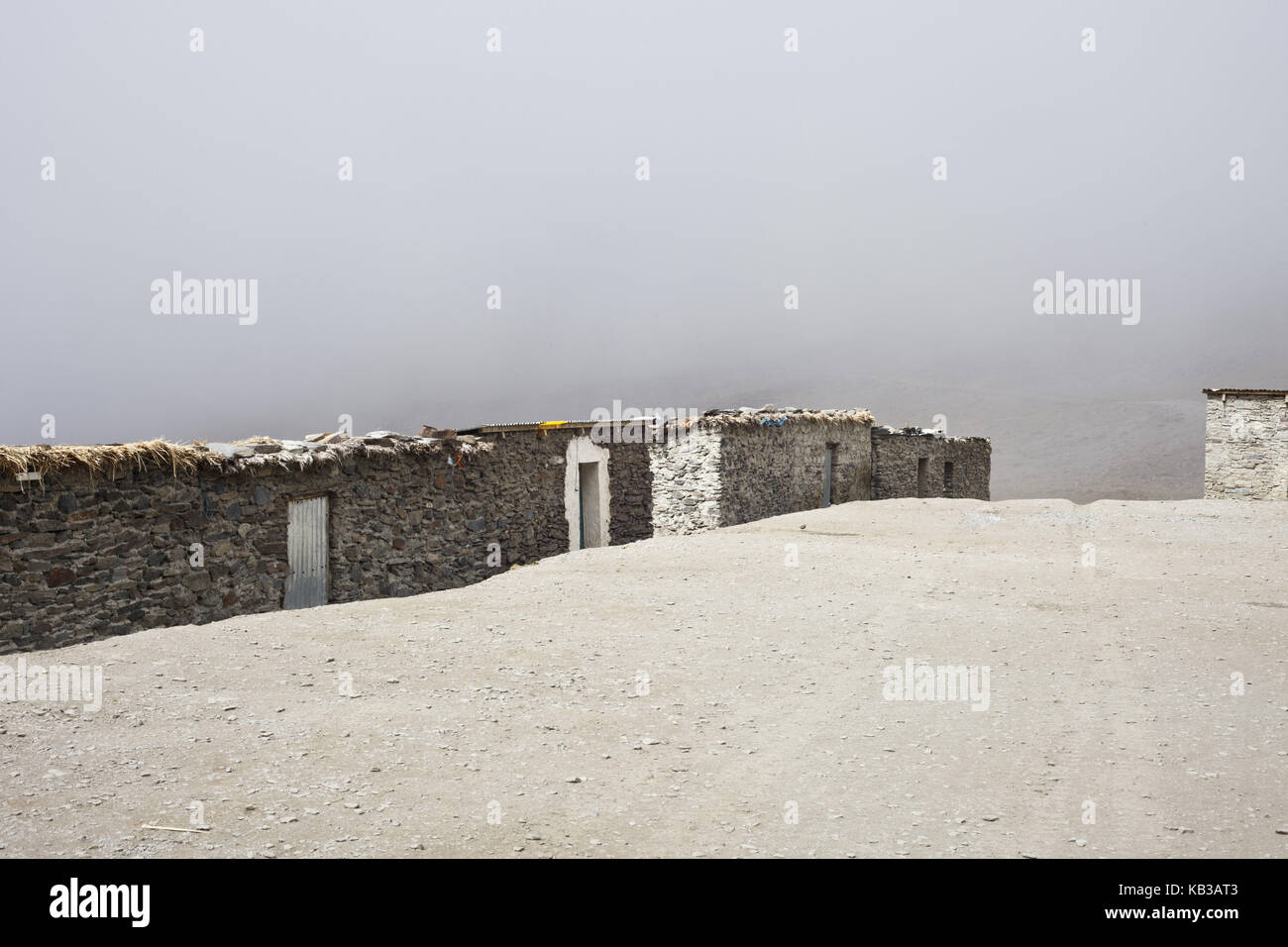 Bolivia, cordillera apolobamba, street village, Foto Stock