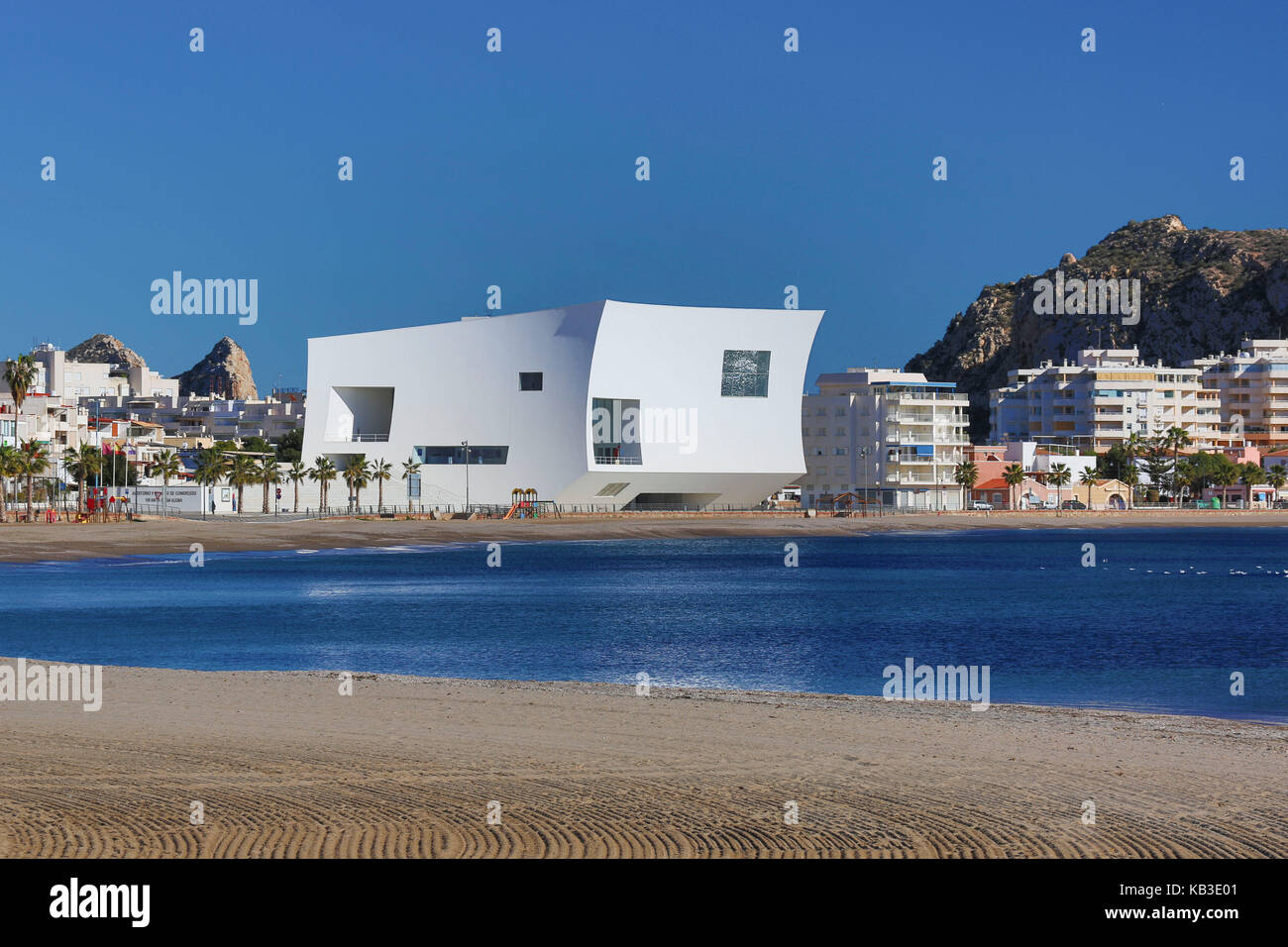 Spagna, Andalusia, provincia di Almeria, aguilas, bianco convention hall Foto Stock