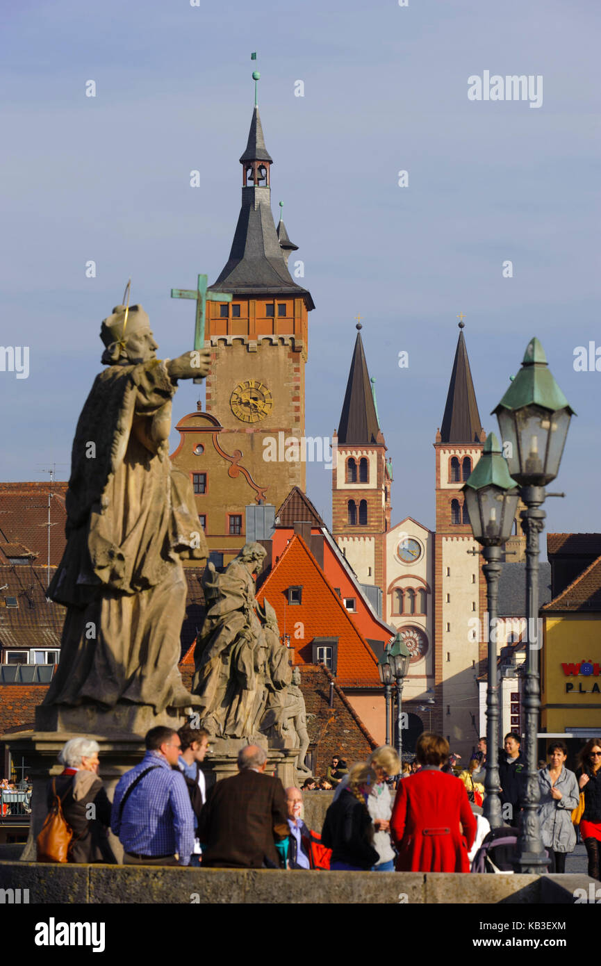 Città di Wurzburg, patrimonio culturale mondiale dell'UNESCO, antico ponte medievale sul meno, Foto Stock