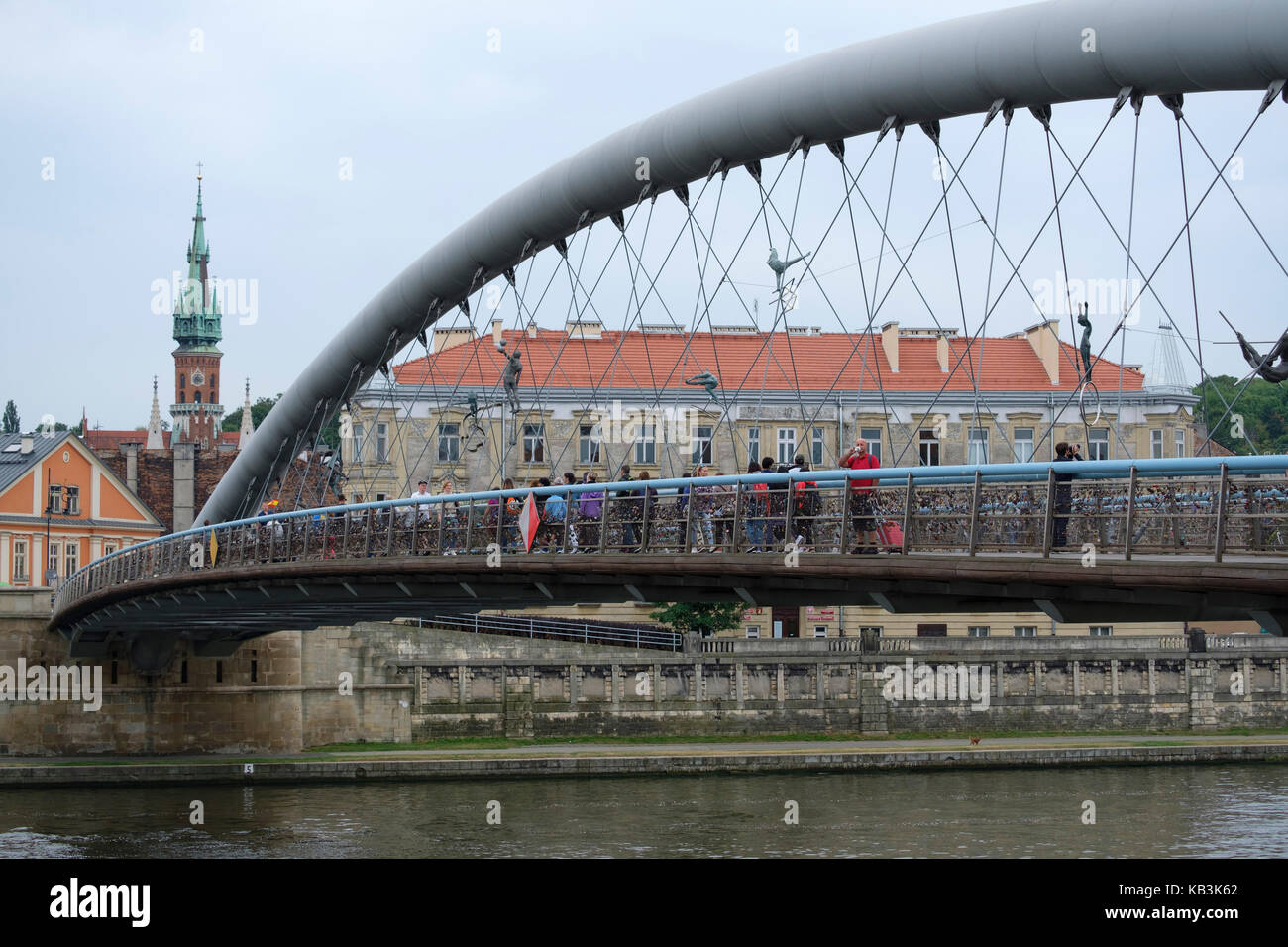 Padre Bernatek passerella sul fiume Vistola a Cracovia, Polonia, Europa Foto Stock