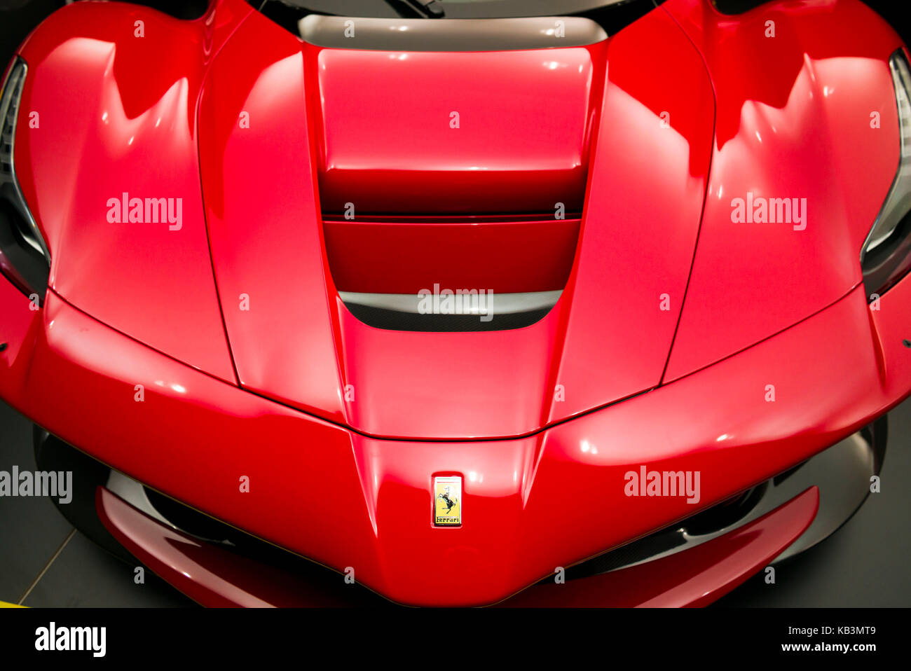 Il Belgio, Bruxelles, Autoworld, uno dei più grandi musei automobilistici in Europa, moderno Ferrari auto sportive dettaglio Foto Stock