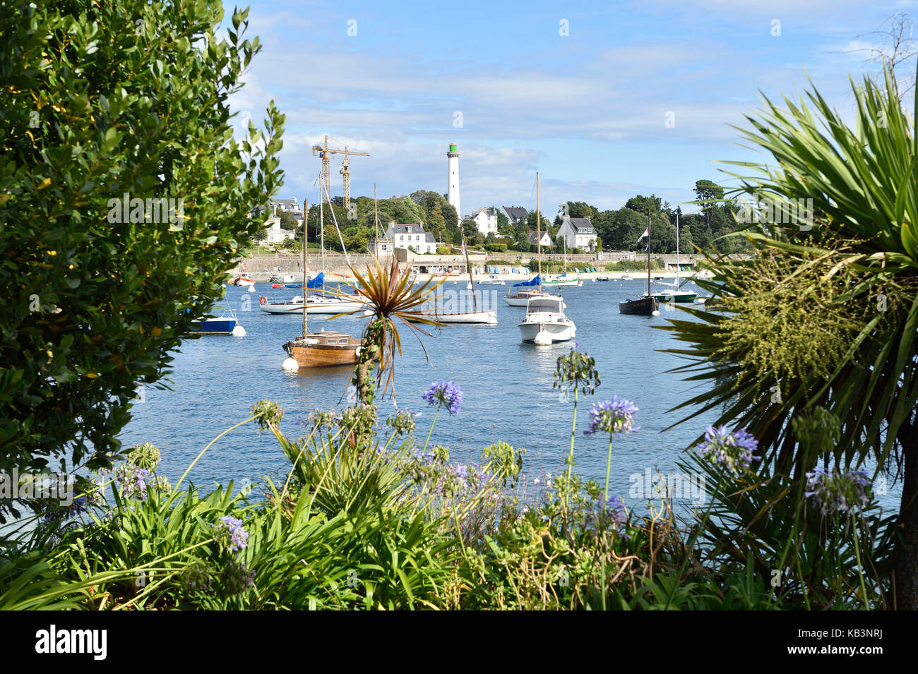 Francia, Finisterre, combrit, sainte porto marino lungo l'Odet affacciate sul fiume benodet sulla riva Foto Stock