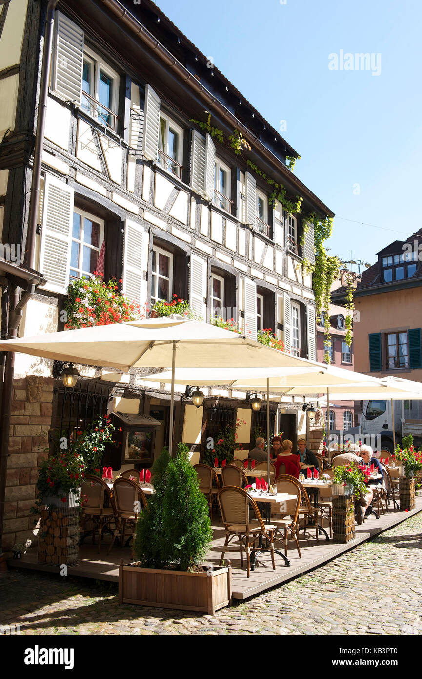 Francia, BAS RHIN, Strasburgo, città vecchia sono classificati come patrimonio mondiale dall'UNESCO, dal quartiere Petite France, ristorante au pont st-martin Foto Stock
