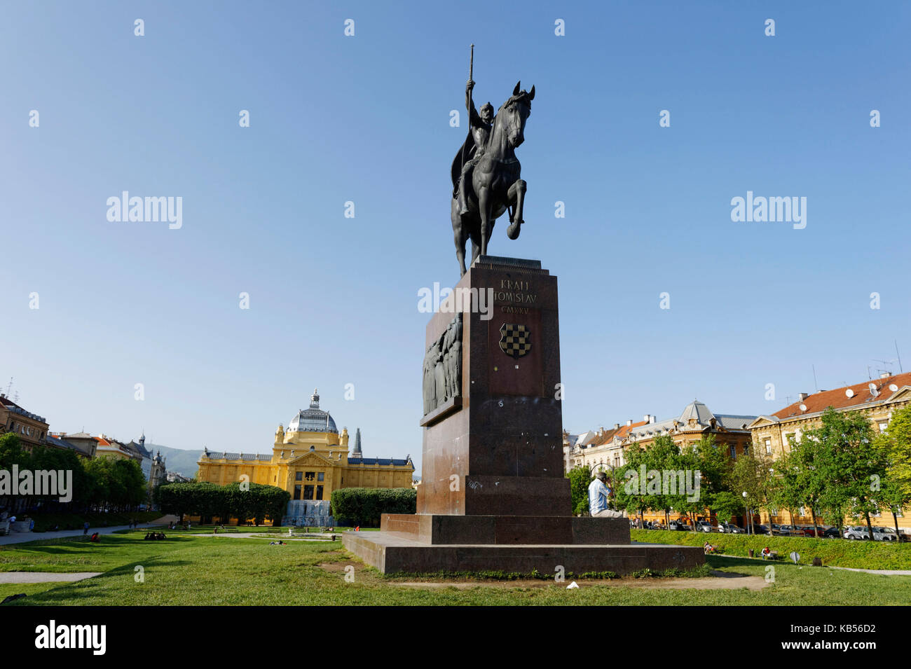 Croazia, Zagabria, tomislav square (tomislavov trg), re Tomislav statua e padiglione di arte Foto Stock