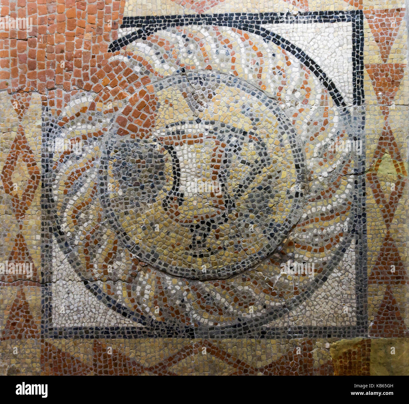 Mosaico romano scoperto nel 1868 sotto Burgate Street, Canterbury. Ora in Canterbury Roman Museum. Foto Stock