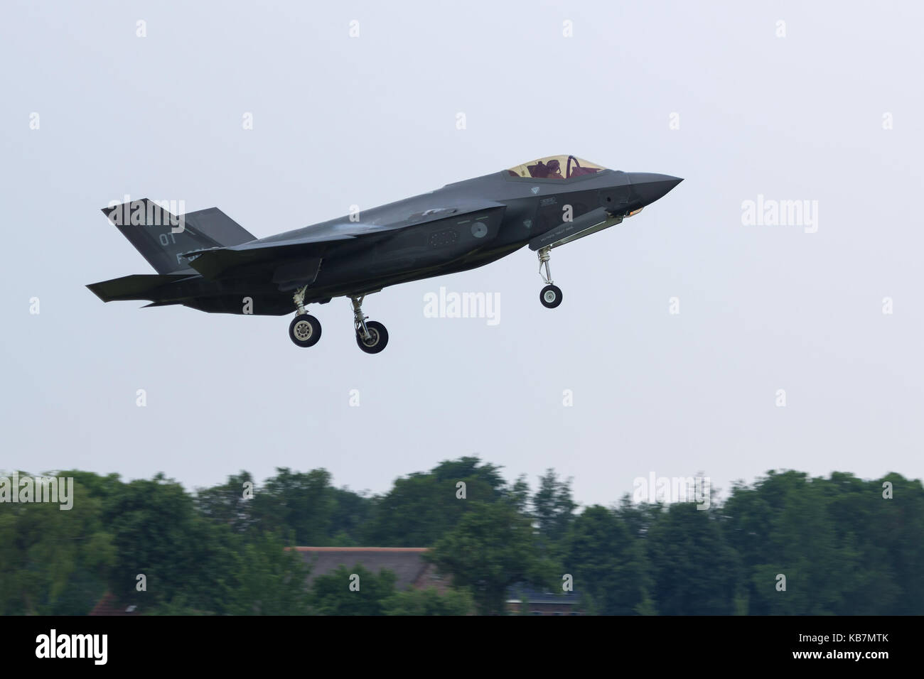 F-35 II Illuminazione della RNLAF sbarco dopo un esercizio durante la prima distribuzione di F-35 aerei in Europa. Foto Stock