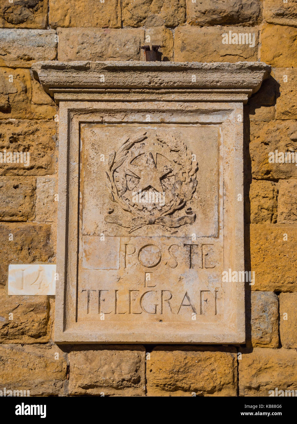 Il vecchio ufficio postale nel quartiere storico di Volterra - Volterra / toscana italia - 14 settembre 2017 Foto Stock