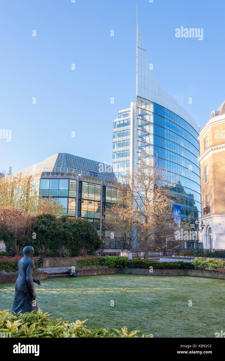 La lama con lettura a 128 metri (420 ft) alto è il più alto edificio in Reading, Berkshire, Inghilterra. Foto Stock