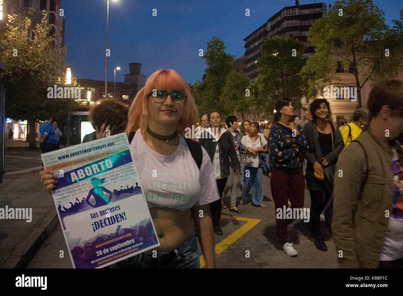 Gijon, Spagna. 28 Sep, 2017. dimostrazione per le strade per chiedere il legale, sicuro e libero aborto sulla giornata di azione globale per l'accesso al sicuro e legale l aborto . credito: mercedes menendez/Pacific press/alamy live news Foto Stock