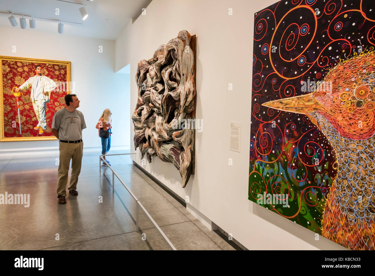Richmond Virginia, Virginia Museum of fine Arts della Virginia, VMFA, contemporaneo, Henrique Oliveira, Kehinde Wiley, gallerie d'arte, interno, visitatori viaggio tra Foto Stock