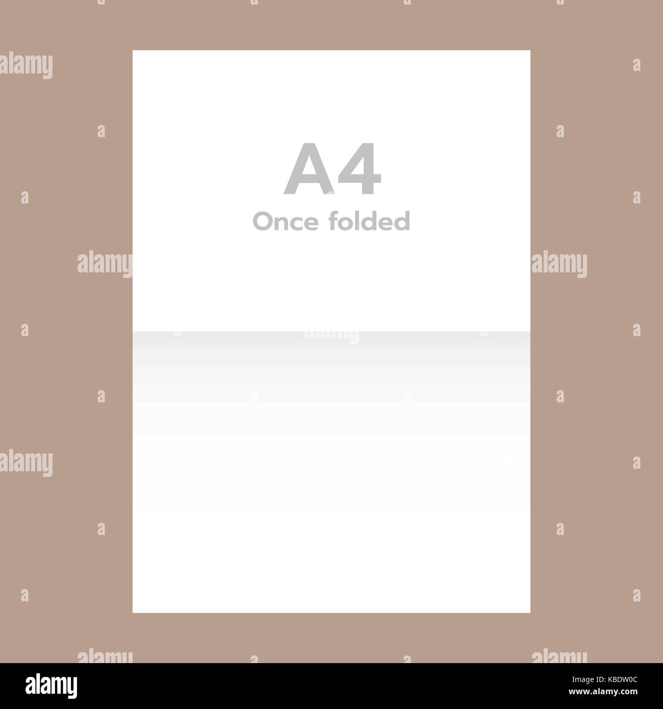 Una volta piegato il foglio di carta in formato a4 mockup, stile realistico  Immagine e Vettoriale - Alamy