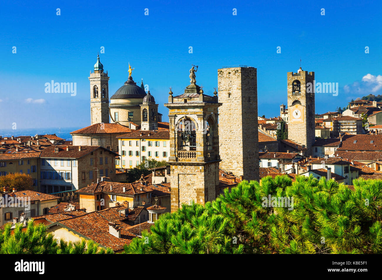 Vista panoramica della città di Bergamo, Lombardia,l'Italia. Foto Stock
