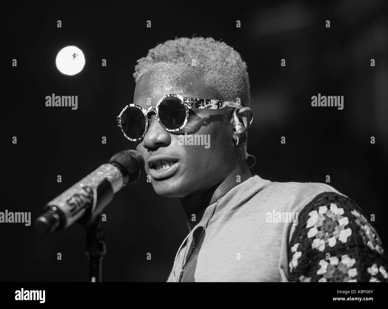 Londra, Regno Unito. 29 settembre 2017. wizkid suona dal vivo sul palco del Royal Albert Hall. Michael tubi / alamy live news Foto Stock