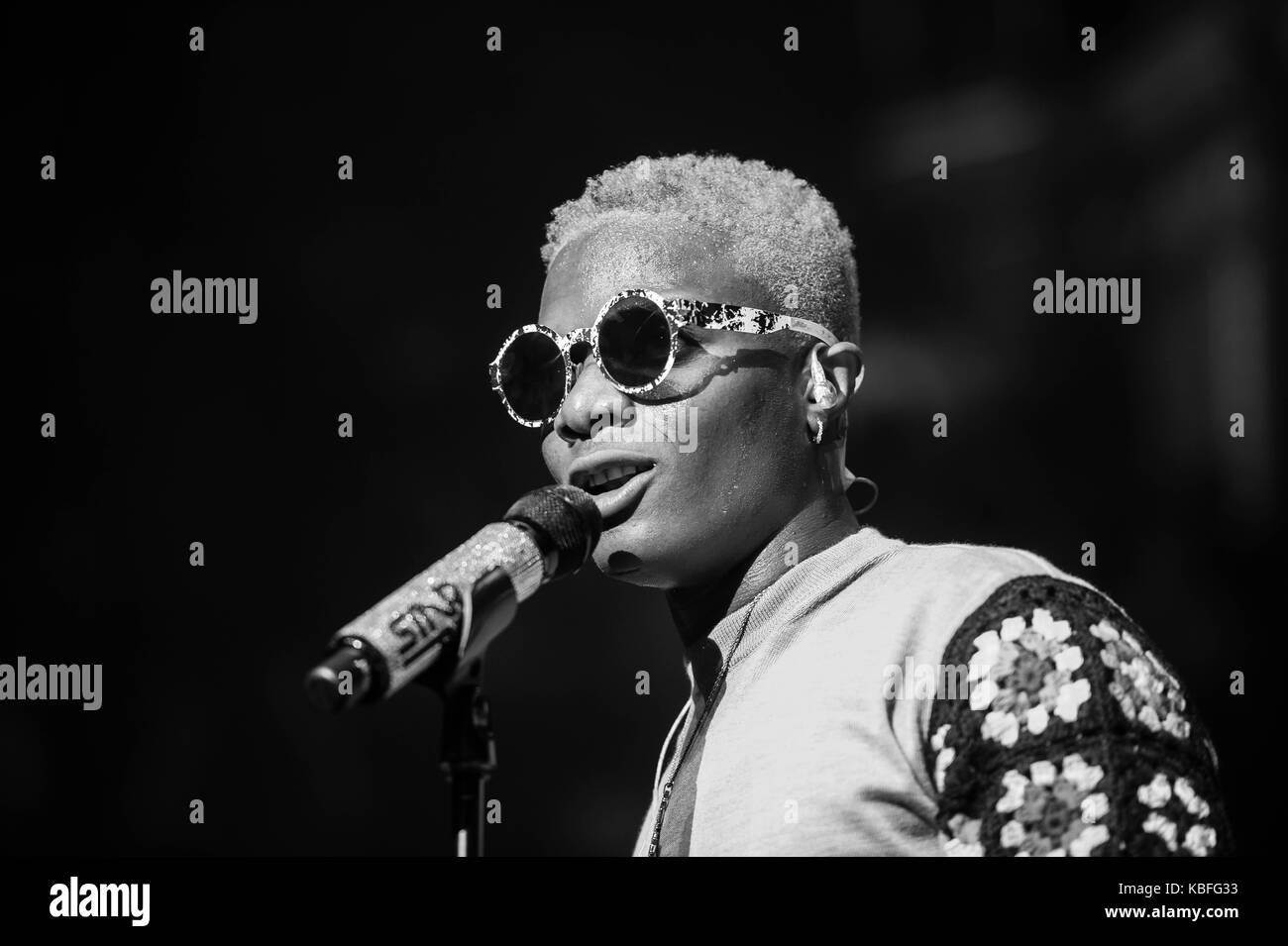 Londra, Regno Unito. 29 settembre 2017. wizkid suona dal vivo sul palco del Royal Albert Hall. Michael tubi / alamy live news Foto Stock